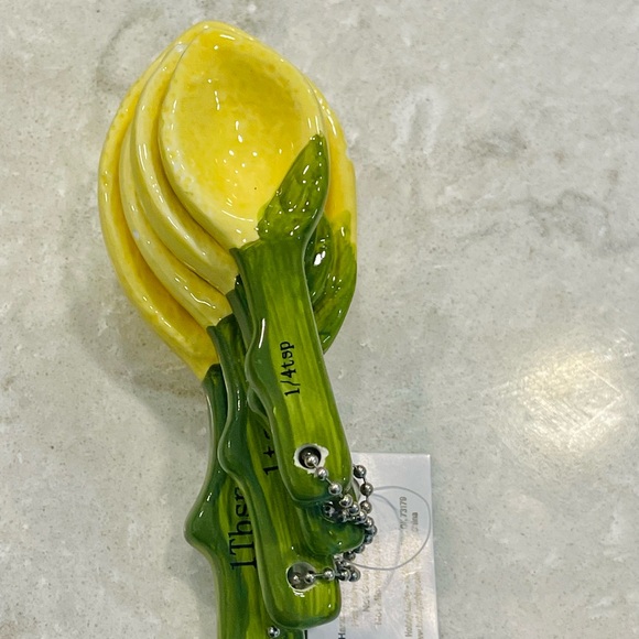 New Trendy Ceramic Lemon Measuring Spoons 4 pc set, great gifts for Any Occasion - Picture 7 of 7